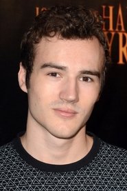 Parker Mack no elenco de Ouija: Origem do Mal