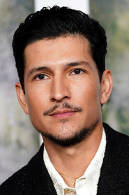 Danny Ramirez no elenco de Top Gun: Maverick