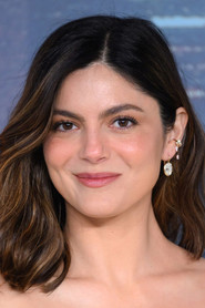 Monica Barbaro no elenco de Top Gun: Maverick