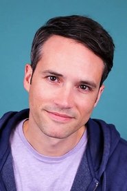 Matthew Patrick Davis no elenco de Noites Brutais