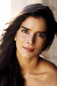 Patricia Velásquez no elenco de A Maldição da Chorona