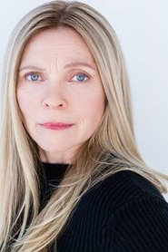 Marina Stephenson Kerr no elenco de O Nascimento do Mal