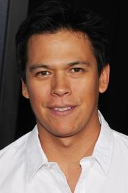 Chaske Spencer no elenco de A Inglesa