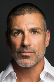 Eric Etebari no elenco de Isolado na Pandemia