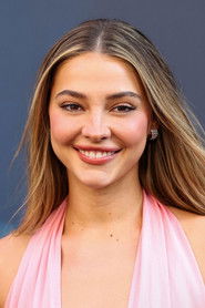 Madelyn Cline no elenco de Eu Sei o Que Vocês Fizeram no Verão Passado