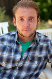 Scott Thomas Reynolds no elenco de A Boneca do Mal
