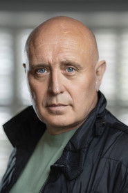 Mark Flitton no elenco de Thirteen