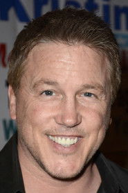 Lochlyn Munro no elenco de Dezesseis Facadas