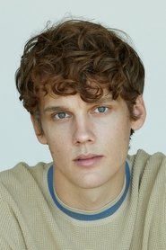 Hunter Doohan no elenco de Wandinha