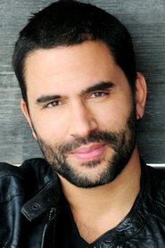Ignacio Serricchio no elenco de Perdidos no Espaço