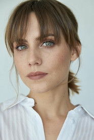 Aura Garrido no elenco de Solo