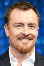 Toby Stephens no elenco de Perdidos no Espaço