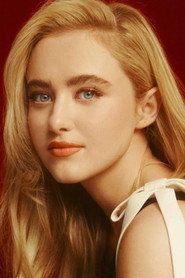 Kathryn Newton no elenco de The Society