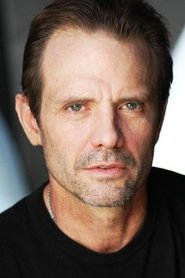 Michael Biehn no elenco de O Abrigo