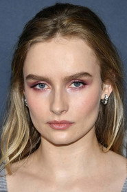 Olivia DeJonge no elenco de The Society