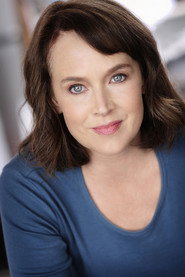 Laura Kirk no elenco de A Máquina do Tempo