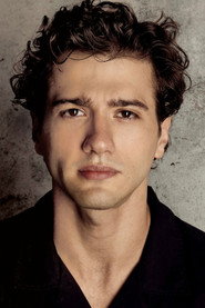 Alex Fitzalan no elenco de The Society