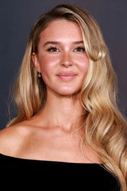 Isabel May no elenco de Pânico 7