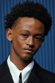 Percy Daggs IV no elenco de Paradise