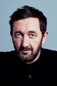 Ralph Ineson no elenco de Coquetel Explosivo