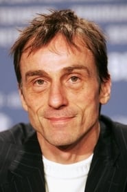 André Hennicke no elenco de Pandorum