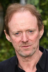 Ned Dennehy no elenco de Lobis-Homem