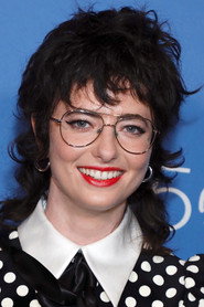 Sarah Sherman no elenco de Acampamento Miasma: Adolescência, Sexo e Morte