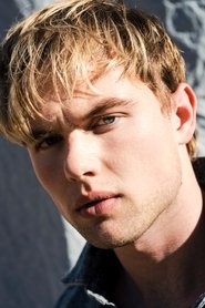 Garrett Wareing no elenco de A Longa Marcha: Caminhe ou Morra