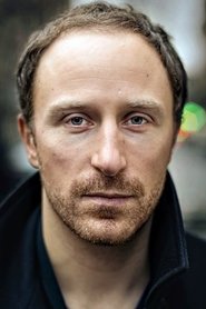 Etienne Guillou-Kervern no elenco de Ad Vitam
