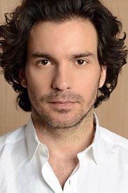Santiago Cabrera no elenco de Os Fantasmas Ainda se Divertem: Beetlejuice Beetlejuice