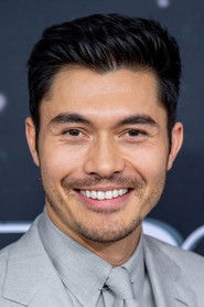 Henry Golding no elenco de Outro Pequeno Favor